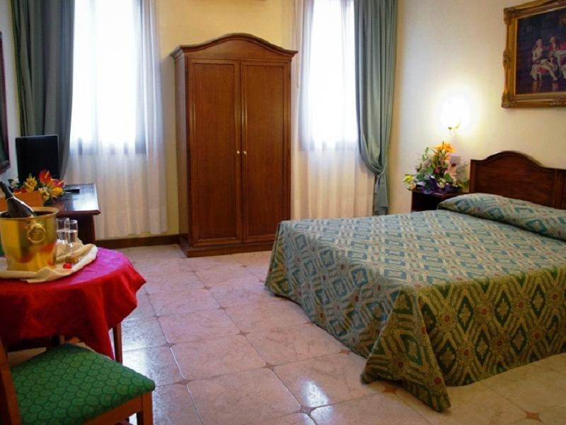 ונציה Hotel Florida מראה חיצוני תמונה
